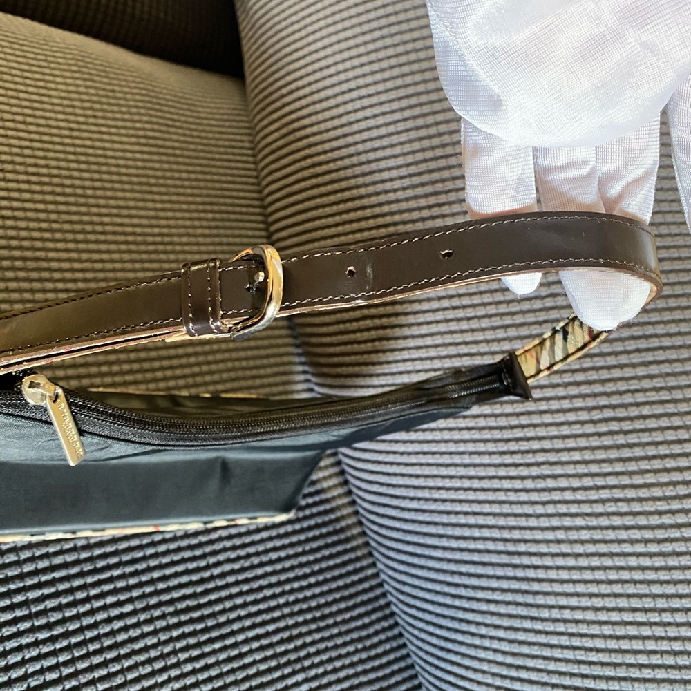 SALE! BURBERRY - Picture 11 of 13